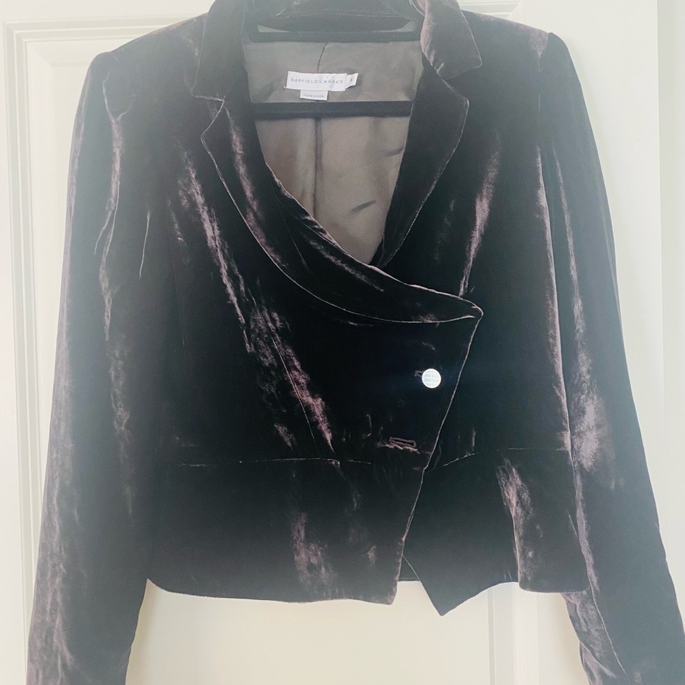 THIS IS A GORGEOUS DARK EGGPLANT VELVET BLAZER!